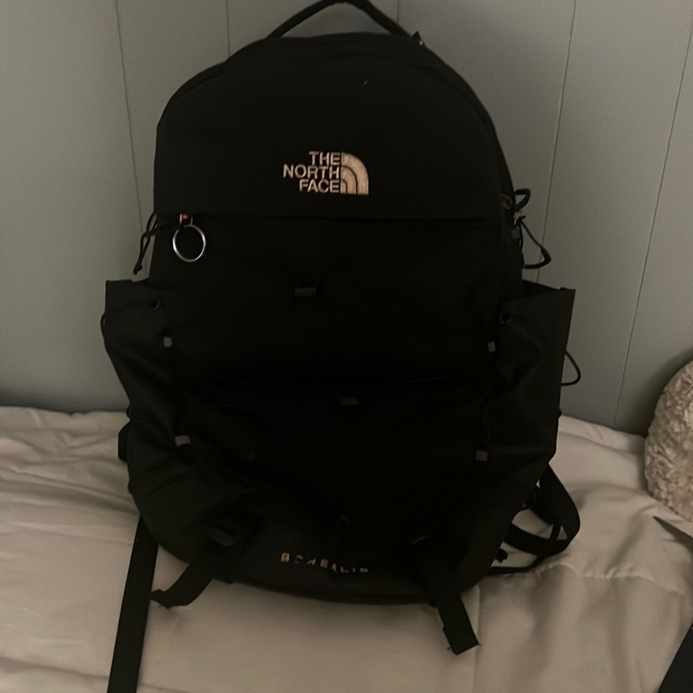 Black north face backpack!!
